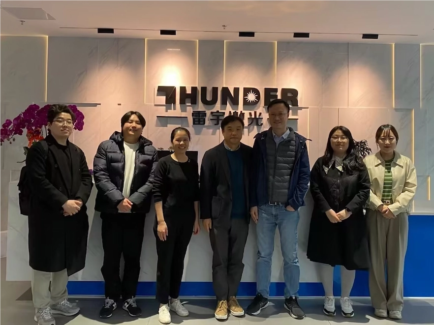 Korea Agent Choi Visits Thunder Laser to Discuss Thunder Bolt